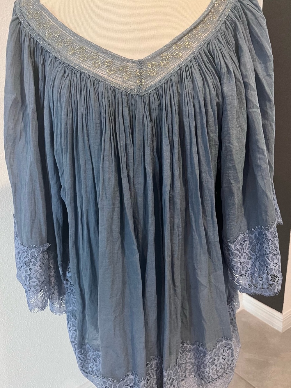 Boho Gauzy V-Neck Metallic Gold Lace-Trim Tunic in Dusty Blue